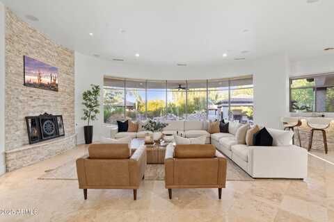 6211 N 74TH Place, Scottsdale, AZ 85250