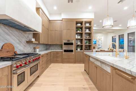 6539 S OAKWOOD Way, Gilbert, AZ 85298