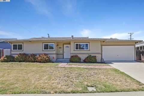 7942 Vomac Rd, Dublin, CA 94568