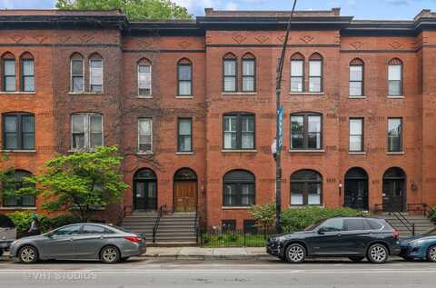 855 W. FULLERTON Parkway, Chicago, IL 60614