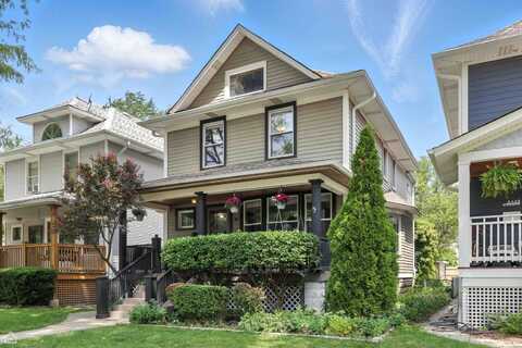 4450 W. Byron Street, Chicago, IL 60641
