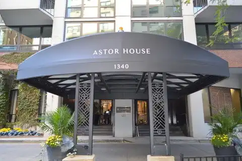 1340 N. Astor Street, Chicago, IL 60610