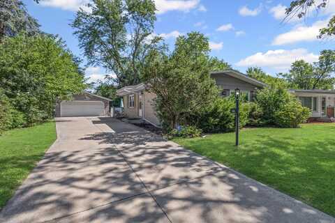 415 W. Holly Court, Glenwood, IL 60425
