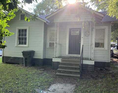 423 3rd St., Jasper, TX 75951