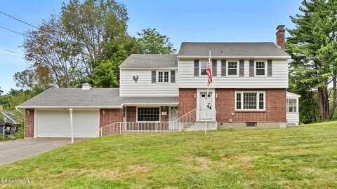 17 Kittredge Rd, Pittsfield, MA 01201