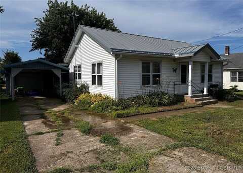 408 W Cleveland Street, Versailles, MO 65084