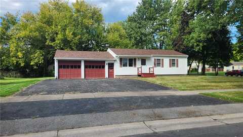 3 Peach Blossom Road S, Parma, NY 14468