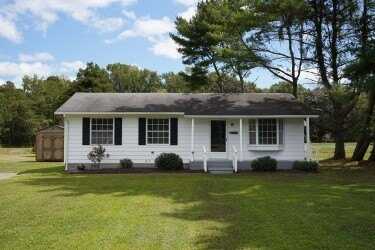 11753 Harcum Road, Gloucester, VA 23061