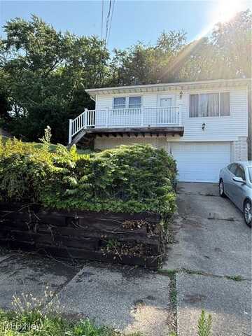 469 BALDWIN ROAD, AKRON, OH 44312