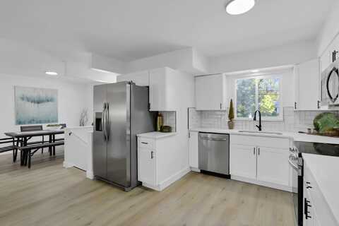1328 Ironwood Drive, Columbus, OH 43229
