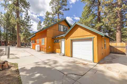 605 Elysian Boulevard, Big Bear City, CA 92314