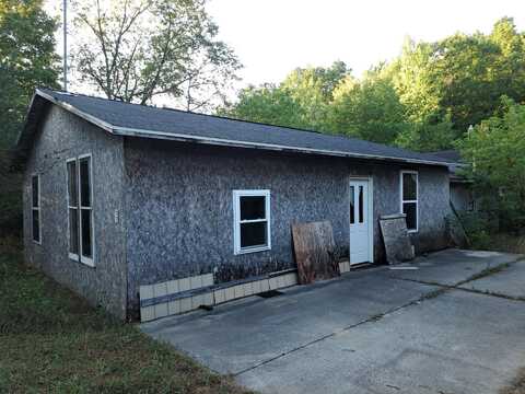 3769 W Herrick, Farwell, MI 48622