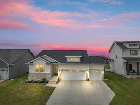 216 11th Ct NW, Bondurant, IA 50035