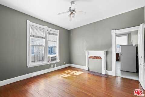 1223 W 23rd St, Los Angeles, CA 90007