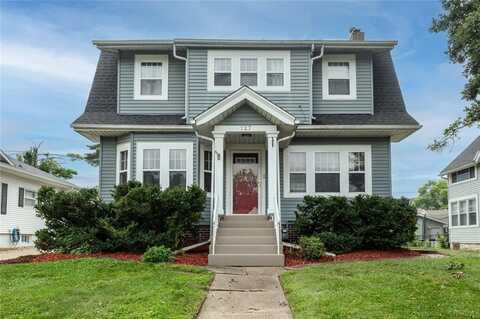127 24th St Dr SE, Cedar Rapids, IA 52403