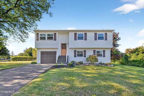 18 Hay Path, Watervliet, NY 12189