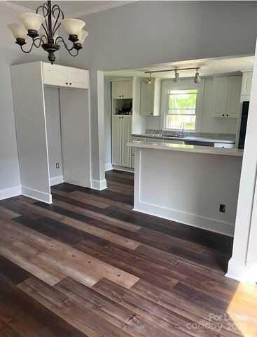 136 Elm Street, Mooresville, NC 28117