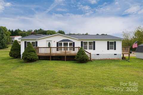 25 One Oak Drive, Leicester, NC 28748