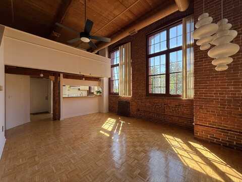839 Main Street, Torrington, CT 06790
