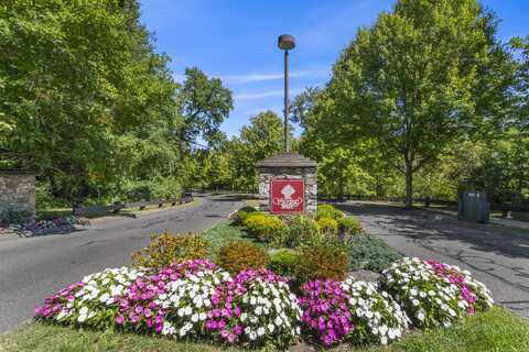 1702 Pinnacle Way, Danbury, CT 06811