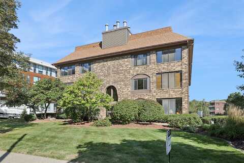 3667 Grand Avenue unit: 9, Des Moines, IA 50312