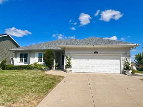 2310 N 7th Avenue Place E, Newton, IA 50208