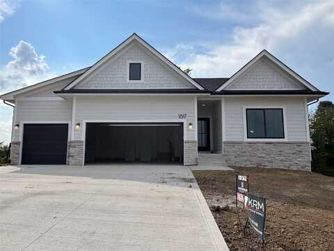 1617 Silver Maple Drive, Norwalk, IA 50211