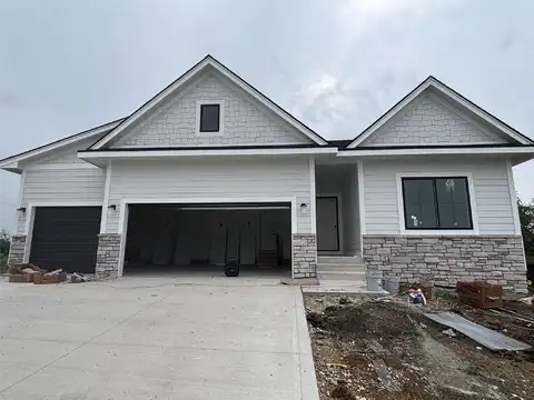 1617 Silver Maple Drive, Norwalk, IA 50211