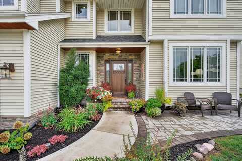 1525 NW 122nd Street, Clive, IA 50325