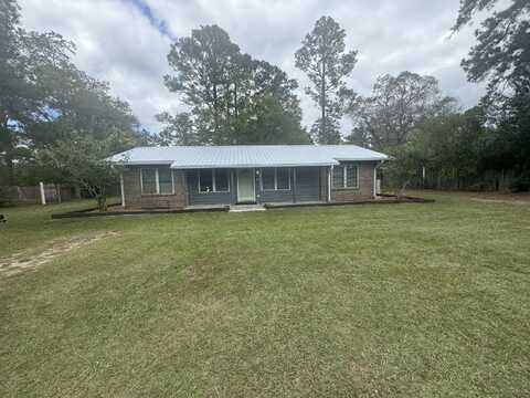 5827 Coy Burgess Loop, DeFuniak Springs, FL 32435