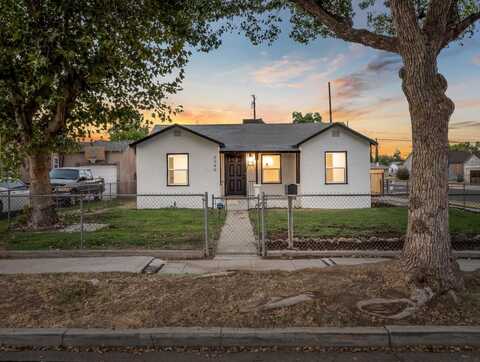 3345 Floradora Avenue E, Fresno, CA 93703