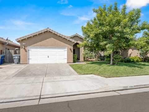 1180 Berry Drive S, Madera, CA 93637