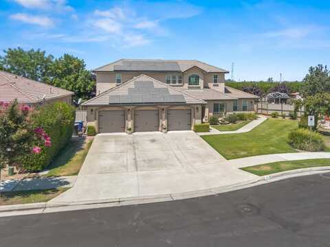 83 Dalton Avenue N, Sanger, CA 93657