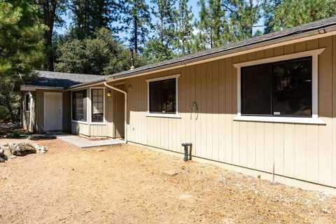 38475 Sierra Lakes Drive, Oakhurst, CA 93644