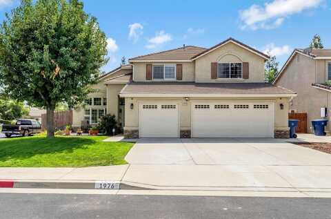 1976 Decatur Avenue, Clovis, CA 93611