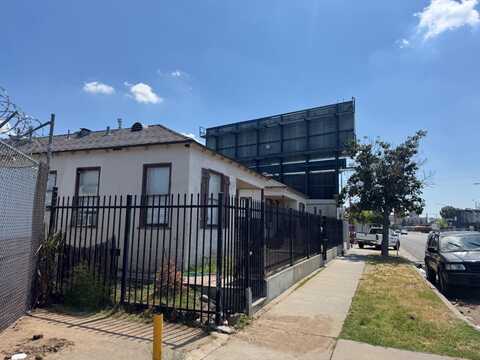 330 Abby Street N, Fresno, CA 93701