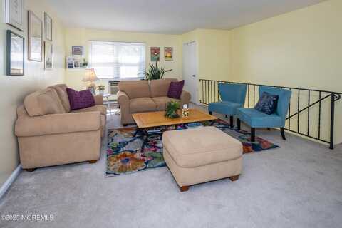 90 White Street, Eatontown, NJ 07724