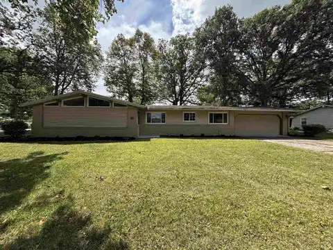 928 Straford Road, New Haven, IN 46774