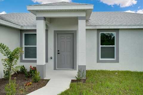 833 Chantilly Street E, Lehigh Acres, FL 33974