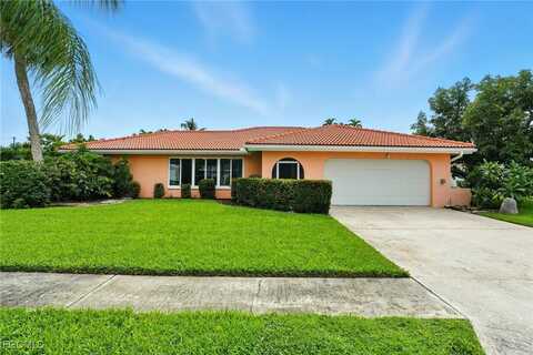 4558 Vinewood Circle, North Fort Myers, FL 33903