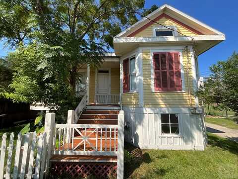 515 St Marys Blvd, Galveston, TX 77550