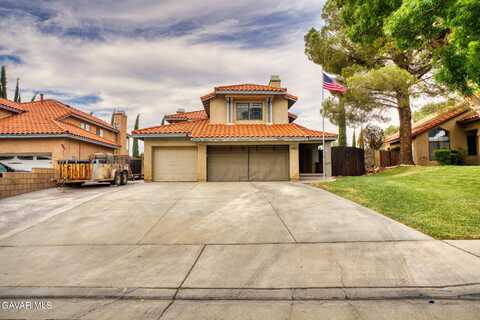 5517 Harmony Lane, Lancaster, CA 93536