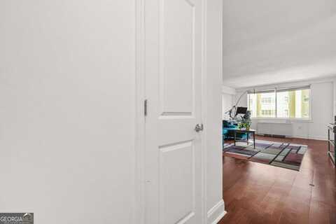 2479 Peachtree, Atlanta, GA 30305