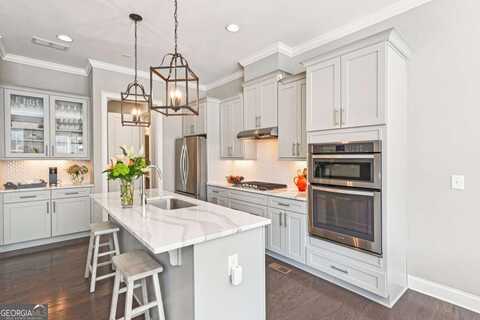 1005 Milhaven, Roswell, GA 30076