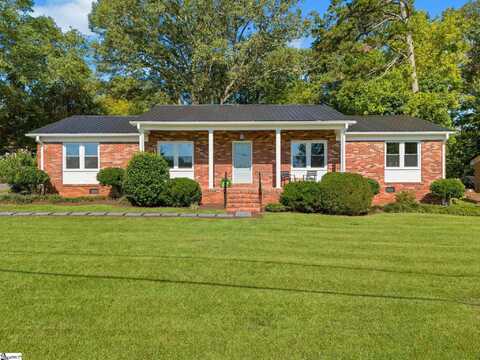 128 Saint James Drive, Spartanburg, SC 29601