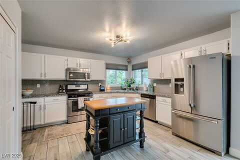 7804 Wind Drift Road, Las Vegas, NV 89149