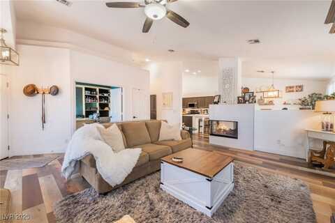 7716 Top Hat Avenue, Las Vegas, NV 89113