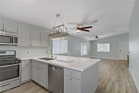 5129 Midnight Oil Drive, Las Vegas, NV 89122