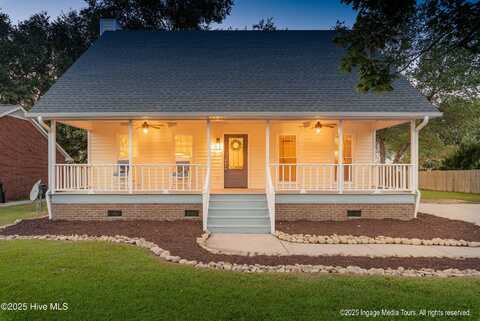 207 Oak Branches Close, Winterville, NC 28590