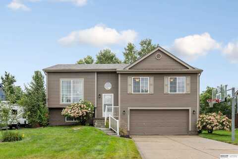 1808 Southview Drive, Papillion, NE 68046